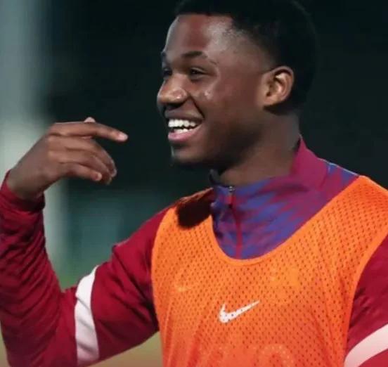 包含格拉纳达新援助攻表现亮眼，对球队进攻端提升明显的词条