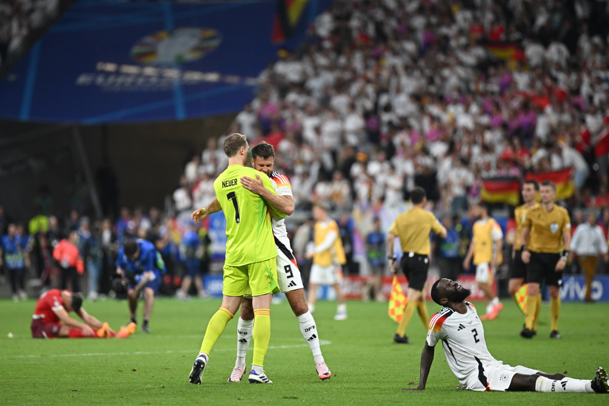 波兰队逆转瑞士，成功晋级欧洲杯八强