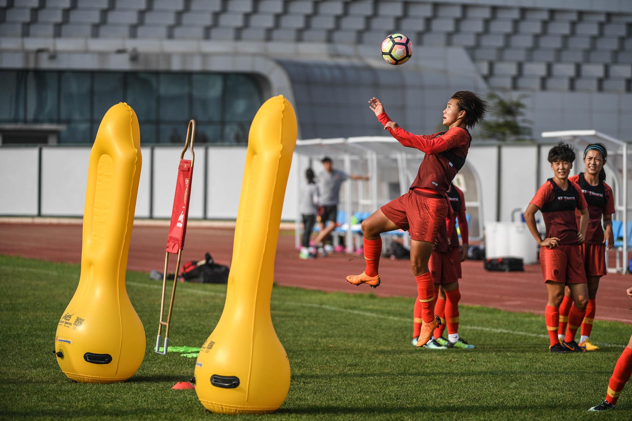 中国女足备战以最佳状态，队员充满活力，向着目标前进！的简单介绍
