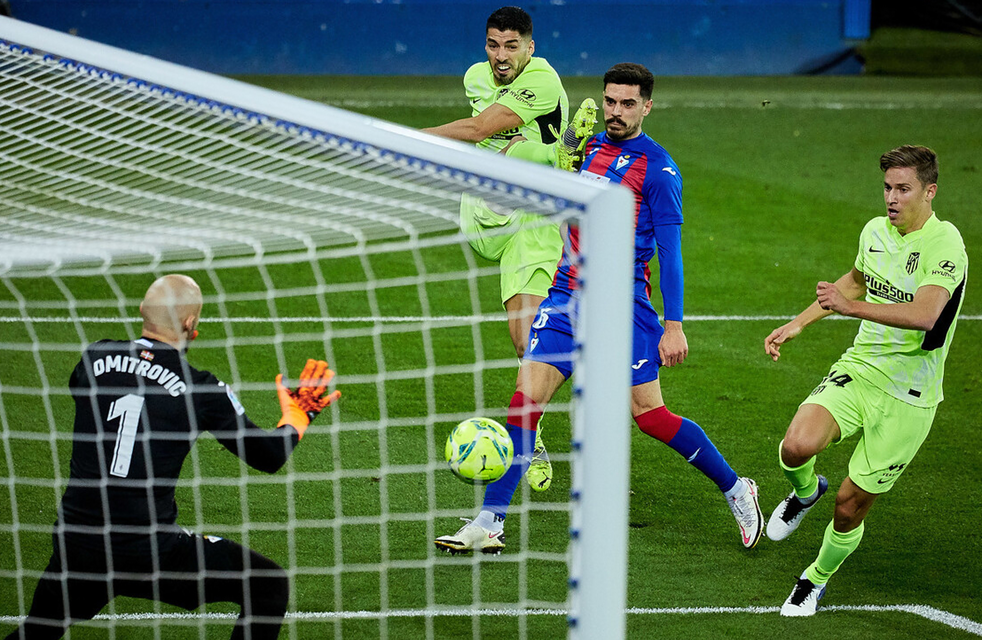 苏亚雷斯受伤缺阵,马德里竞技迎来前所未有的攻击危机的简单介绍 苏亚雷斯受伤缺阵,马德里竞技迎来前所未有的攻击危机的简单介绍