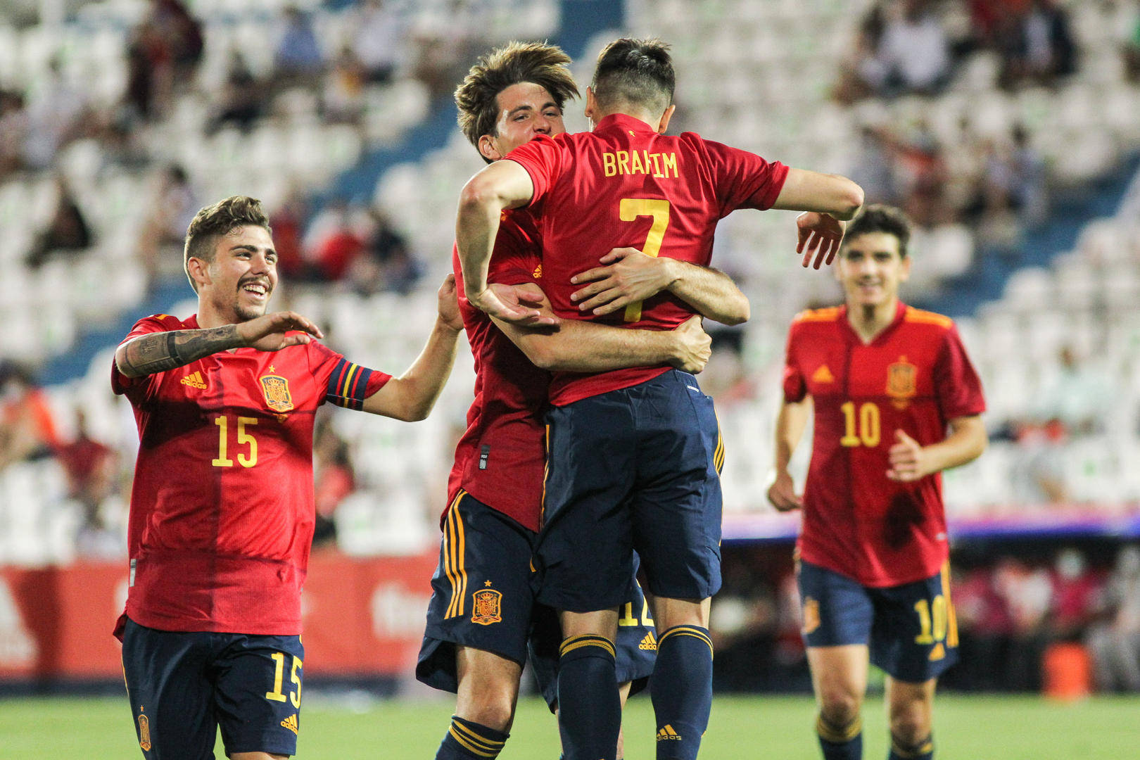 关于哥伦比亚国家队赴海外训练备战国际大赛的信息 关于哥伦比亚国家队赴海外训练备战国际大赛的信息