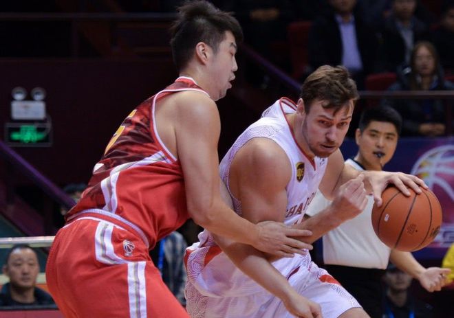 八一队遭遇客场失利,连败两场的简单介绍 八一队遭遇客场失利,连败两场的简单介绍