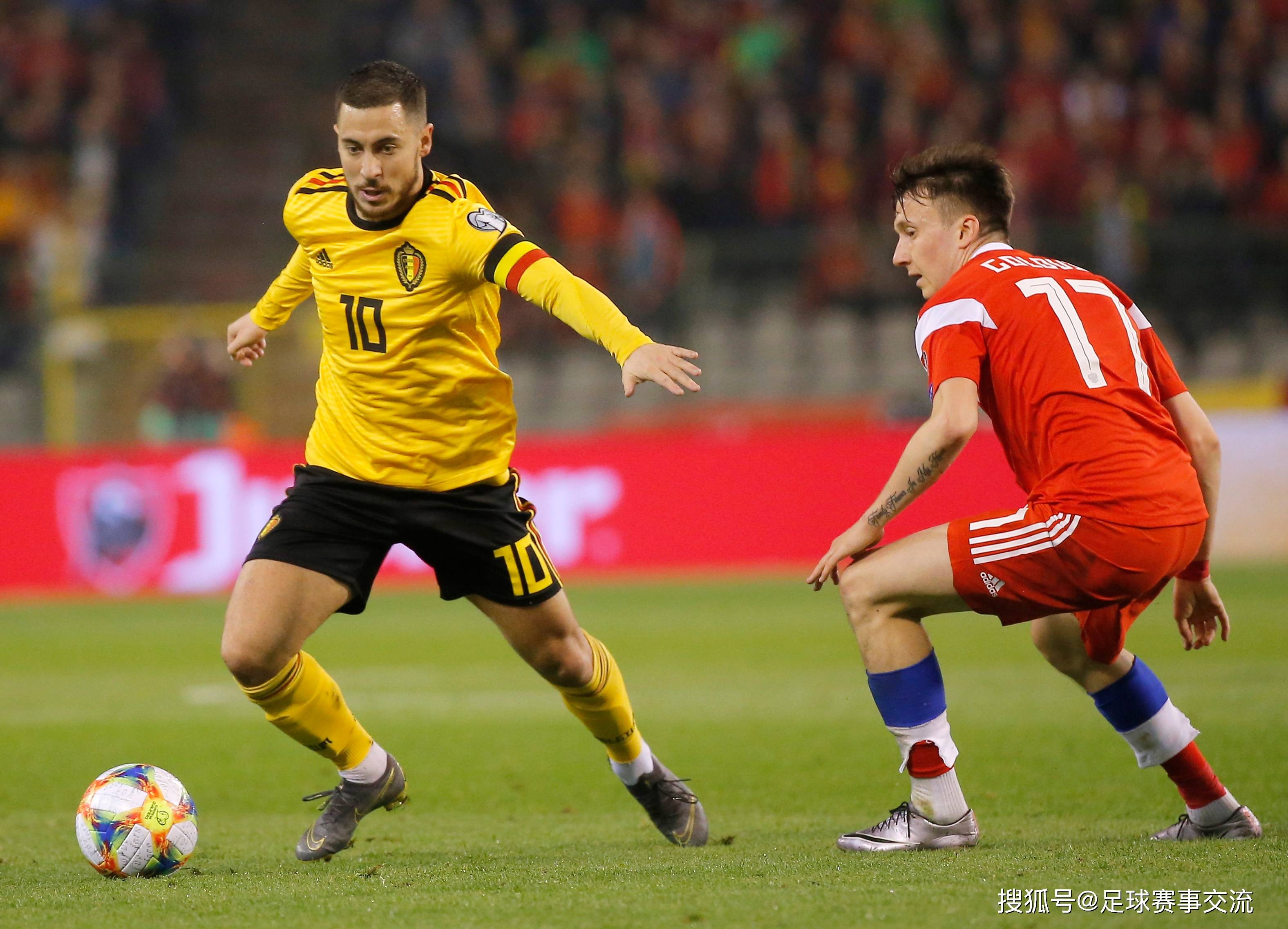 LOL直播入口-包含本周末激烈足球对决精彩纷呈的词条