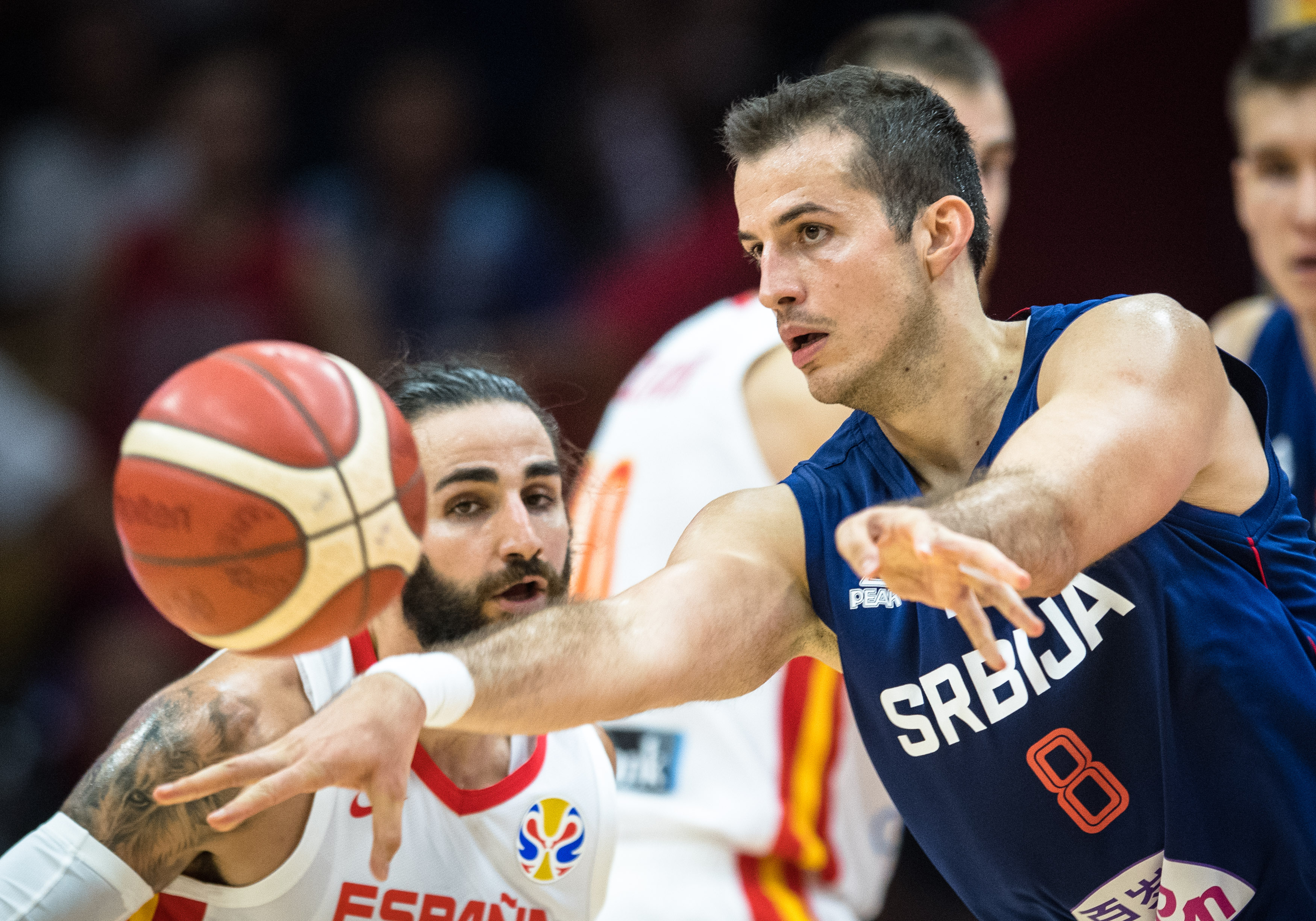 塞尔维亚篮球队锁定胜局晋级的简单介绍