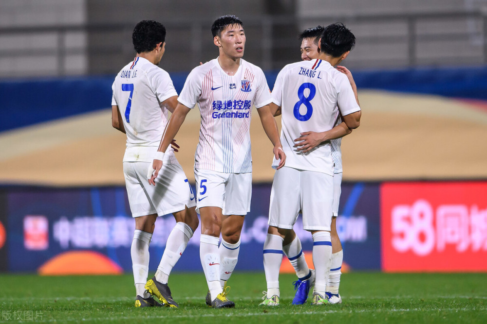 关于东西之争上演悬念战：中国队勇夺胜利的信息